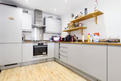 4 bedroom terraced house to rent, Springfield Mews, Brighton, BN1