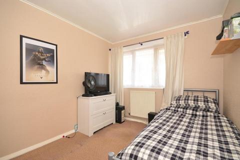 3 bedroom end of terrace house to rent, Croydon CR0