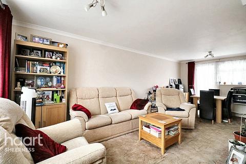 3 bedroom terraced house for sale, Queensway, Sheerness