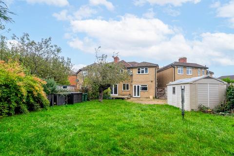 4 bedroom house for sale, Bramble Close, Watford WD25