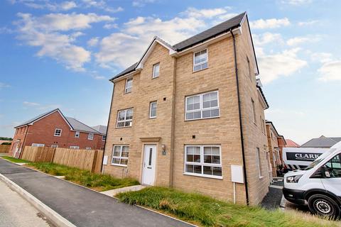 4 bedroom townhouse to rent, Violet Drive, Cramlington, Newcastle Upon Tyne