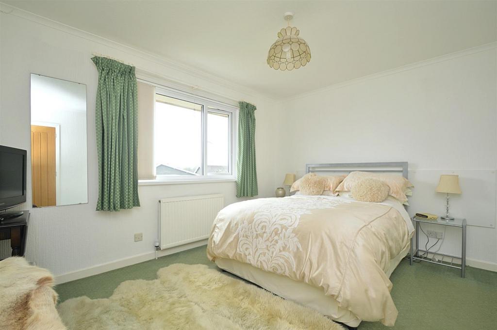 Resized Bed1a.jpg
