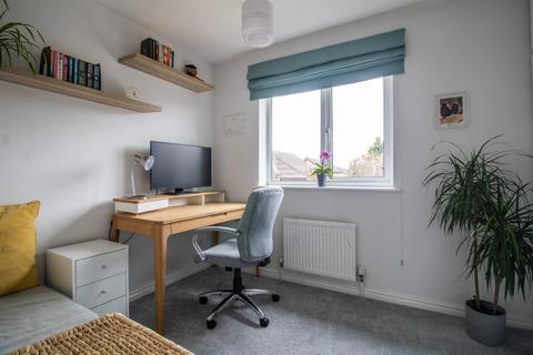 19 Lucerne Close, Cambridge, CB1 9YR