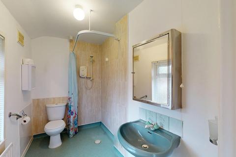 3 bedroom end of terrace house for sale, Burnside Crescent, Skipton