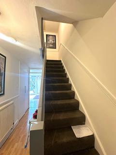 1 bedroom in a house share to rent, Sewardstone Road,  London, E2