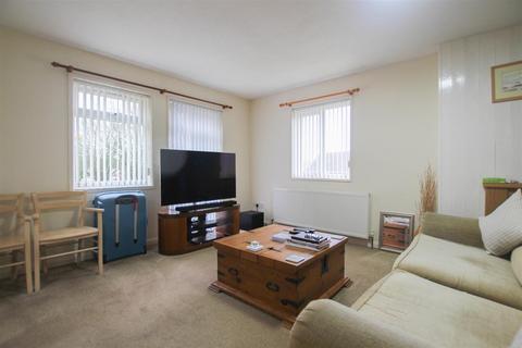 2 bedroom detached bungalow to rent, Brinkman Road, Cambridge CB21