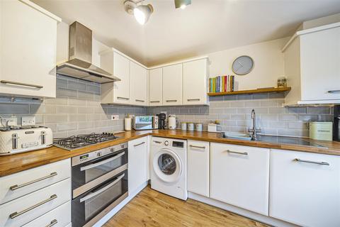 3 bedroom end of terrace house for sale, Locks Yard, Headcorn, Ashford