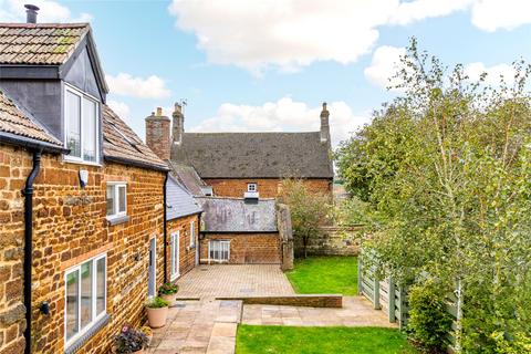 4 bedroom barn conversion for sale, Orchard Court, Finedon, Wellingborough, Northamptonshire, NN9