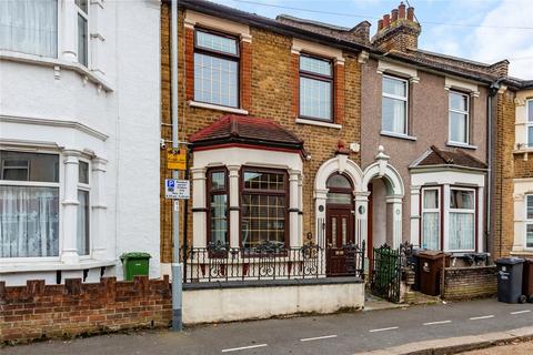 3 bedroom terraced house for sale, Lee Avenue, Chadwell Heath, RM6