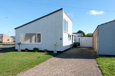 3 bedroom bungalow for sale, Mallard Crescent,  Pagham, Bognor Regis, West Sussex PO21