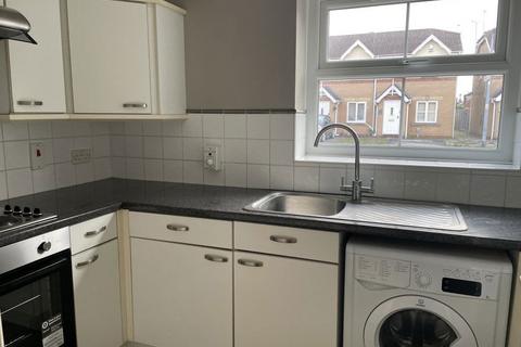 2 bedroom flat to rent, 11 Bermondsey Drive, Hull, HU5 5EH