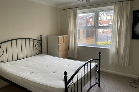 2 bedroom flat to rent, 11 Bermondsey Drive, Hull, HU5 5EH