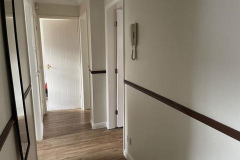 2 bedroom flat to rent, 11 Bermondsey Drive, Hull, HU5 5EH