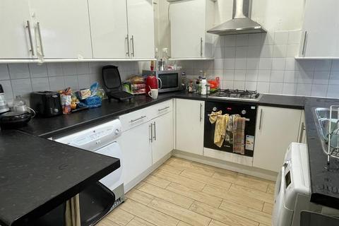 5 bedroom private hall to rent, Standish Road (11), Fallowfield, Manchester