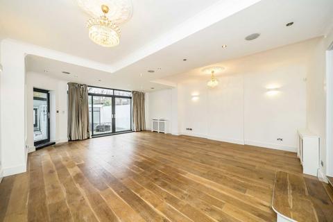 4 bedroom house to rent, Ellesmere Road, London W4