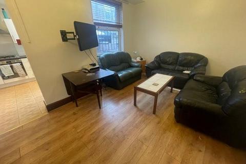 5 bedroom private hall to rent, Ladybarn Road, Fallowfield, Manchester