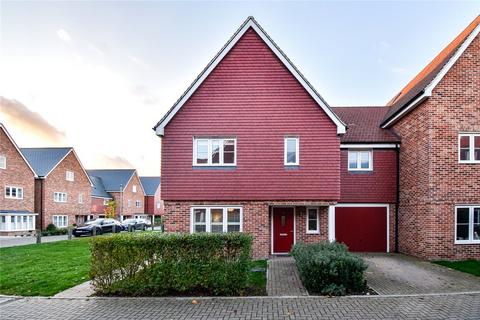 3 bedroom semi-detached house to rent, Farriers Way, Balsham, Cambridge, CB21