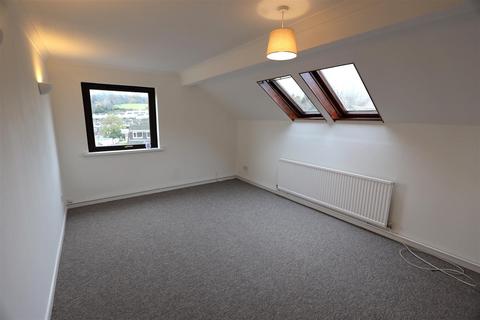 2 bedroom flat to rent, Flat 8, Hopyard Meadow, Cowbridge, CF71 7AN