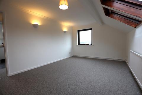 2 bedroom flat to rent, Flat 8, Hopyard Meadow, Cowbridge, CF71 7AN