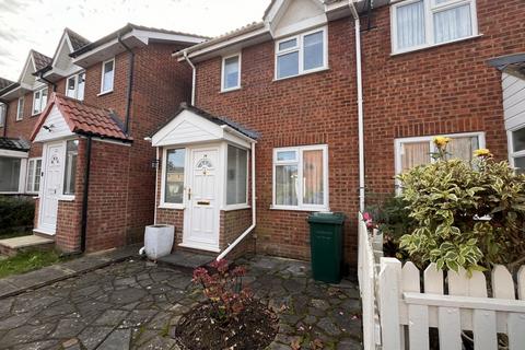 2 bedroom house to rent, Redwood Way, Barnet, EN5