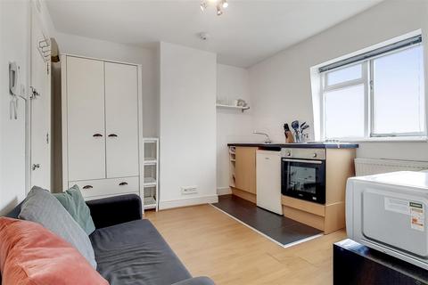 Studio to rent, Lexham Gardens, London W8