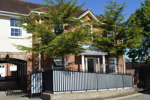 2 bedroom maisonette for sale, High Wycombe,  Buckinghamshire,  HP11