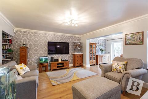 4 bedroom semi-detached house for sale, Acacia Gardens, Upminster, RM14