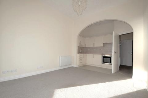 2 bedroom flat to rent, Alexandra Gardens, Ventnor PO38