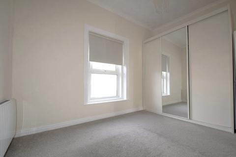 2 bedroom flat to rent, Alexandra Gardens, Ventnor PO38