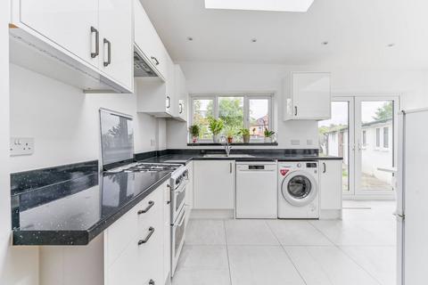 4 bedroom semi-detached house to rent, Beverley Gardens, Worcester Park, KT4