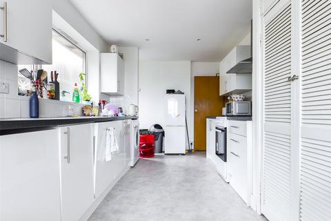 5 bedroom maisonette to rent, Wolverstone Drive, Brighton, BN1