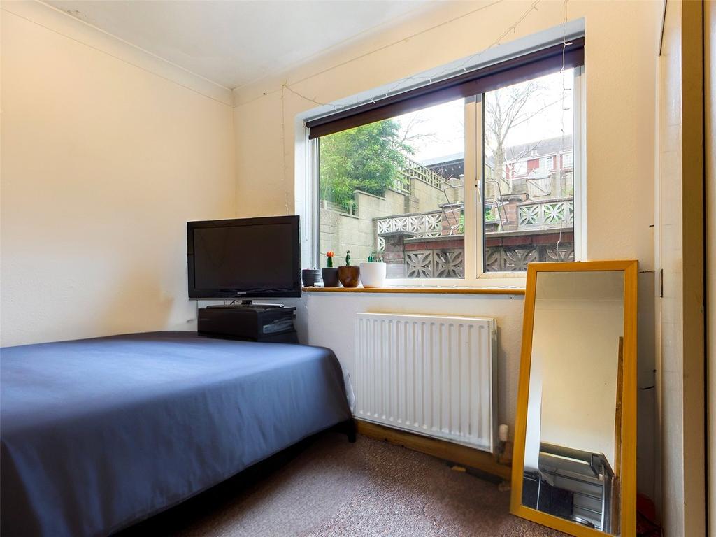 Bedroom-House-To-Ren