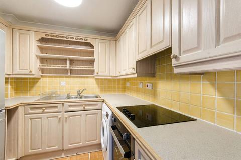 2 bedroom flat to rent, Alfred Close, Chiswick, London, W4