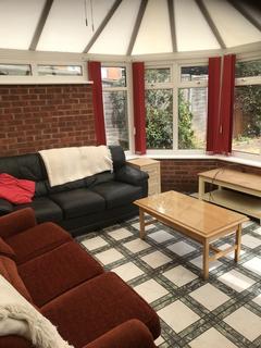 4 bedroom house share to rent, Fern Road, Worcester WR2