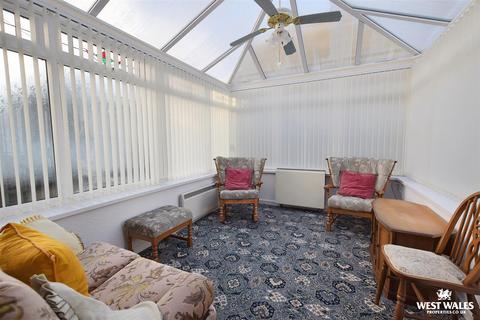 2 bedroom detached bungalow for sale, Llangrannog, Llandysul