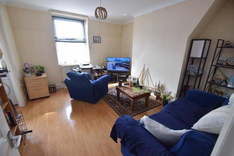 2 bedroom flat for sale, St. Aubyns Road, Eastbourne BN22