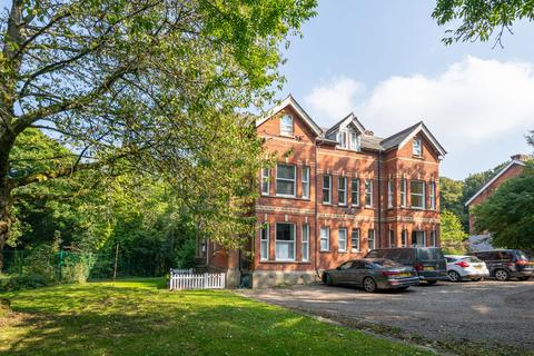 3 bedroom apartment for sale, Nutfield Road, Brampton Nutfield Road, RH1