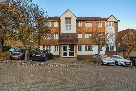 2 bedroom apartment for sale, Autumn Drive, Sutton