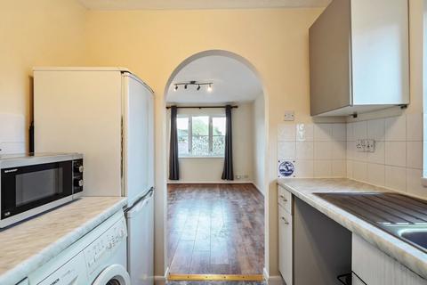 2 bedroom apartment for sale, Autumn Drive, Sutton