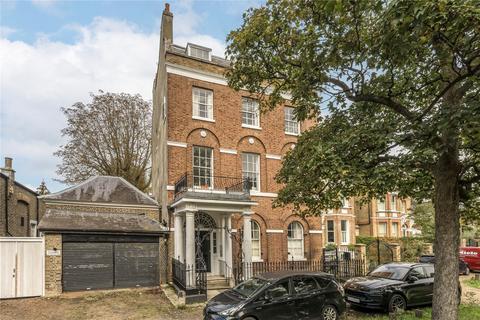 3 bedroom apartment to rent, 17 West Grove, Greenwich, SE10