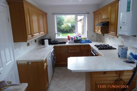 4 bedroom detached house to rent, Llanstephan Rd, Carmarthen,