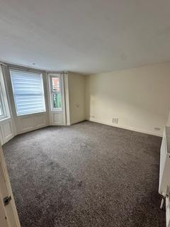 2 bedroom flat to rent, Alma Road, St. Albans AL1