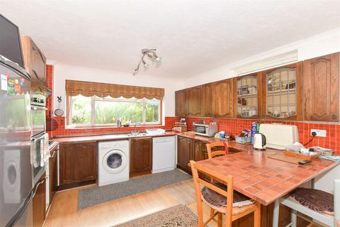 4 bedroom detached house for sale, Highlands Avenue, Ridgewood, Uckfield, East Sussex