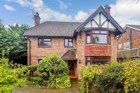 4 bedroom detached house for sale, Highlands Avenue, Ridgewood, Uckfield, East Sussex