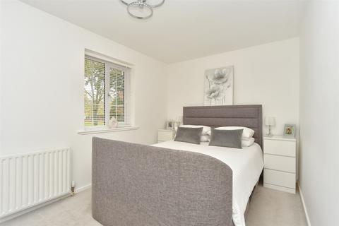 113 Beechings Way, Rainham, Gillingham, ME8 6PZ