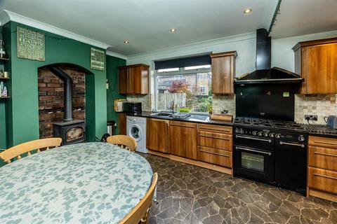 3 bedroom semi-detached house for sale, Newlands Drive, Halifax HX3