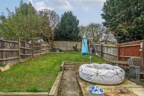 65 Grasmere Avenue, Tilehurst, Reading, RG30 6XU