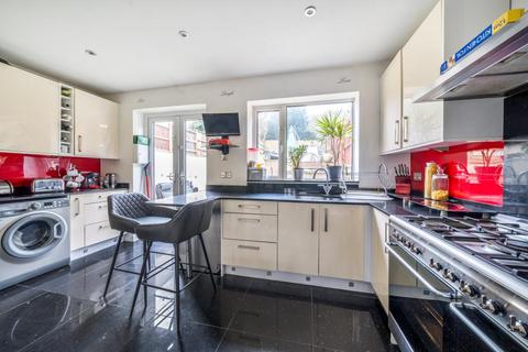 65 Grasmere Avenue, Tilehurst, Reading, RG30 6XU