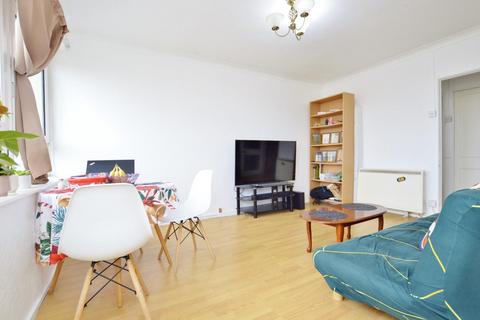 1 bedroom flat for sale, Curzon Crescent, Barking