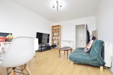 1 bedroom flat for sale, Curzon Crescent, Barking